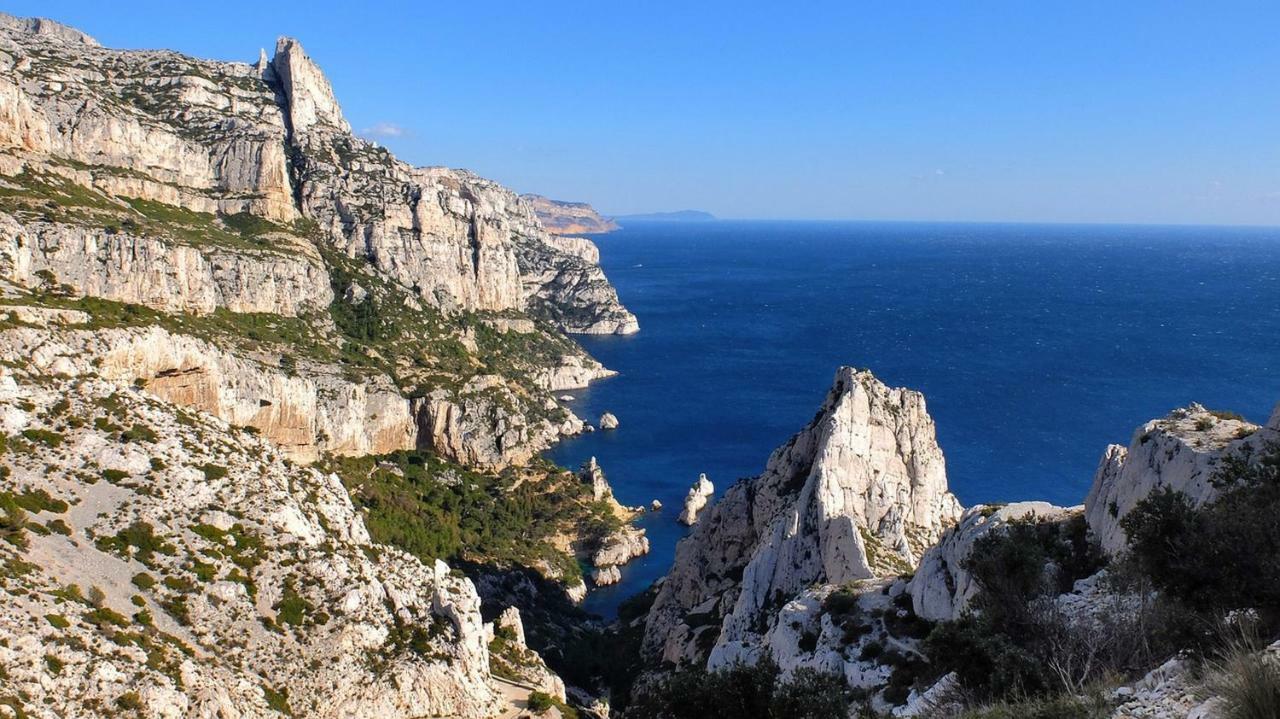 Les Barques, Vue Splendide Sur Le Port De Apartment