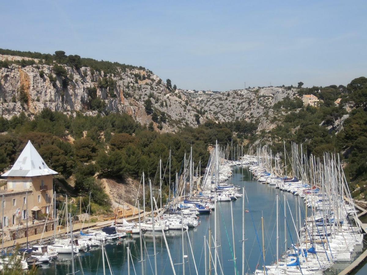 Les Barques, Vue Splendide Sur Le Port De