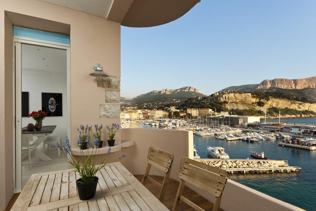 Les Barques, Vue Splendide Sur Le Port De Apartment *